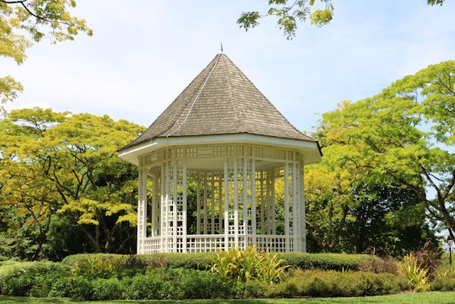 Create Your Perfect Outdoor Oasis with a Gazebo and Outdoor Furniture
